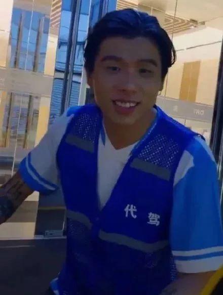 红花会,Free-out,AFSC三大厂牌合作,这是不是今年最强cypher? | 第3张 | 嘻哈中国 红花会,Free-out,AFSC三大厂牌合作,这是不是今年最强cypher? | 第3张