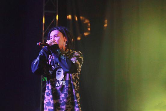 Buzzy手里握有的两大武器,如今可能都要慢慢丢掉了 | 第5张 | 嘻哈中国 Buzzy手里握有的两大武器,如今可能都要慢慢丢掉了 | 第5张