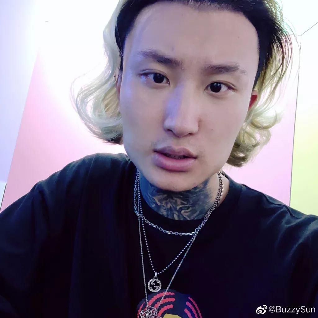 Buzzy手里握有的两大武器,如今可能都要慢慢丢掉了 | 第12张 | 嘻哈中国 Buzzy手里握有的两大武器,如今可能都要慢慢丢掉了 | 第12张