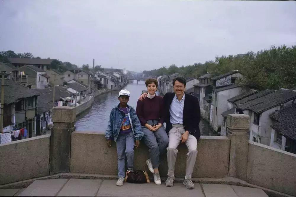 JonyJ光光小青龙GAI大乱斗,Kanye在南京打老师?还有低调的FreeOut | 第19张 | 嘻哈中国 JonyJ光光小青龙GAI大乱斗,Kanye在南京打老师?还有低调的FreeOut | 第19张