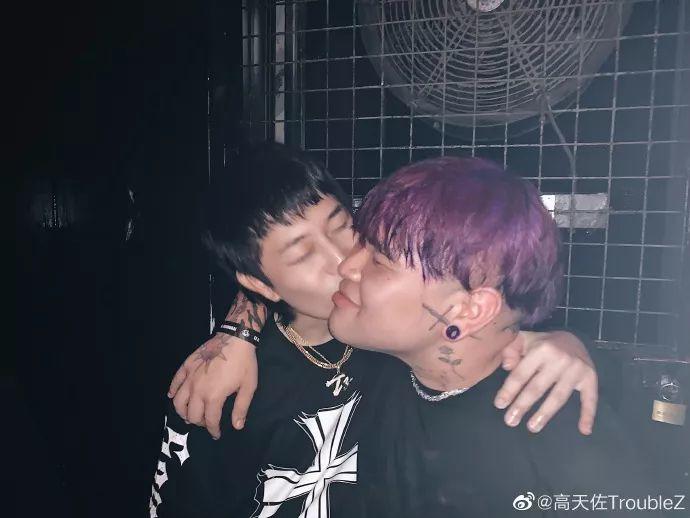 JonyJ究竟为什么叫豆芽?Dzknow和高天佐闹完Beef又和解! | 第14张 | 嘻哈中国 JonyJ究竟为什么叫豆芽?Dzknow和高天佐闹完Beef又和解! | 第14张