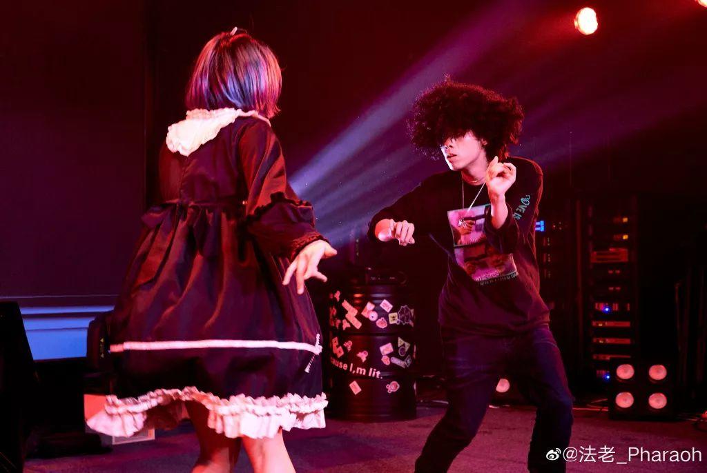 法老是如何从怼天怼地的杀人狂魔鼠尾草，变身成为一名保安的？