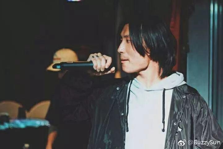 Buzzy手里握有的两大武器,如今可能都要慢慢丢掉了 | 第3张 | 嘻哈中国 Buzzy手里握有的两大武器,如今可能都要慢慢丢掉了 | 第3张