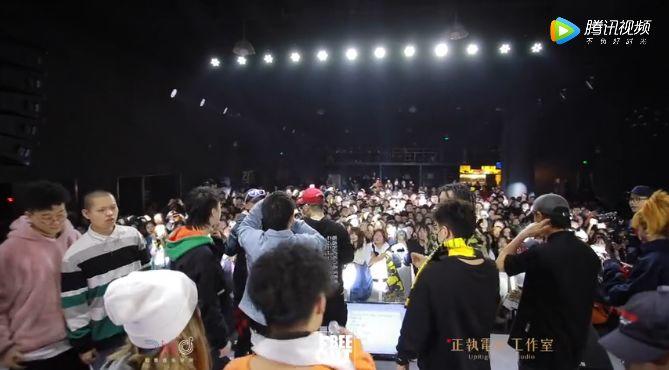 JonyJ究竟为什么叫豆芽?Dzknow和高天佐闹完Beef又和解! | 第12张 | 嘻哈中国 JonyJ究竟为什么叫豆芽?Dzknow和高天佐闹完Beef又和解! | 第12张