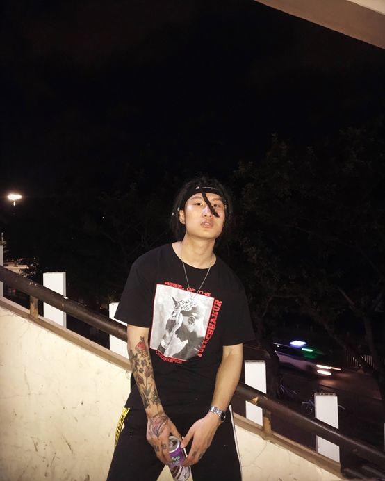 Buzzy手里握有的两大武器,如今可能都要慢慢丢掉了 | 第9张 | 嘻哈中国 Buzzy手里握有的两大武器,如今可能都要慢慢丢掉了 | 第9张