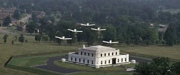 6ix9ine确定提前出狱，但是保镖都不干了可怎么办？