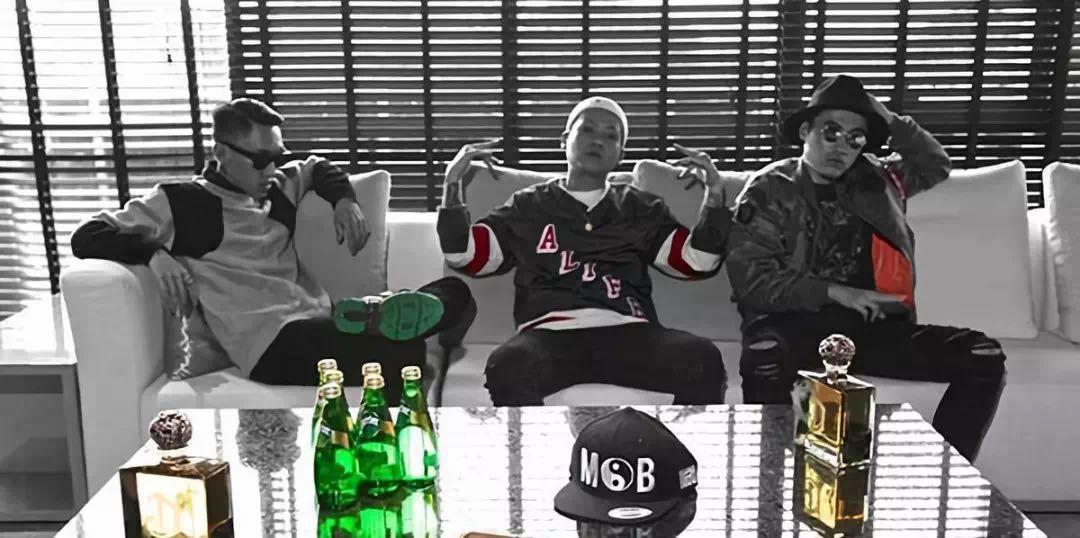 Diss热狗、揍过林俊杰,他们是中国最匪的说唱团体... | 第14张 | 嘻哈中国 Diss热狗、揍过林俊杰,他们是中国最匪的说唱团体... | 第14张