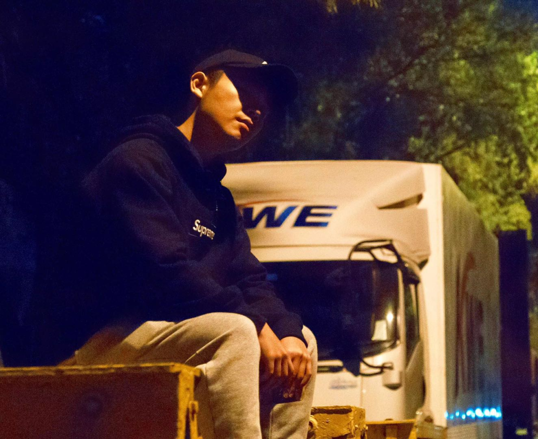 模仿秦牛正威的说唱中,到底有多少伴奏出自他之手? | 第2张 | 嘻哈中国 模仿秦牛正威的说唱中,到底有多少伴奏出自他之手? | 第2张