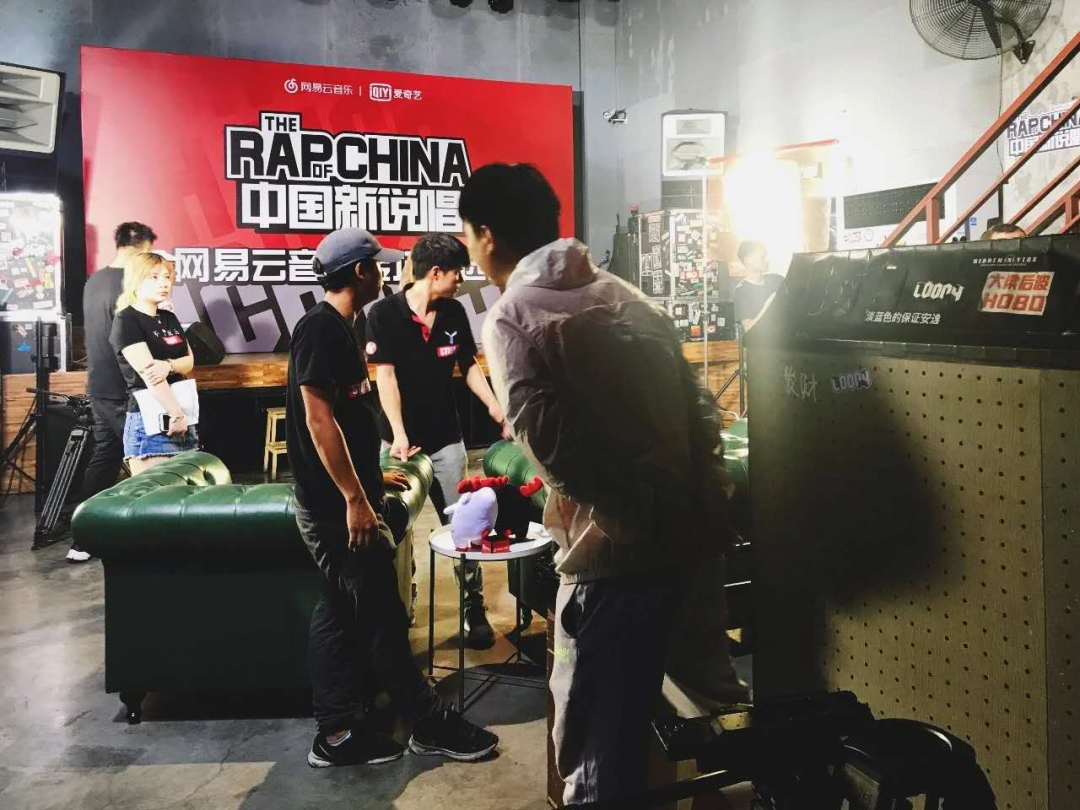 模仿秦牛正威的说唱中,到底有多少伴奏出自他之手? | 第8张 | 嘻哈中国 模仿秦牛正威的说唱中,到底有多少伴奏出自他之手? | 第8张