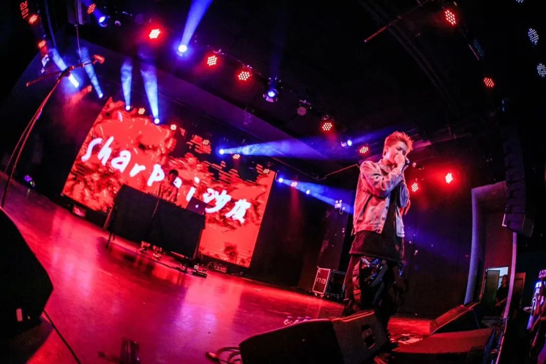 沙皮SharPei 他是从没上过节目的“宝藏男孩”,玩说唱不到四年却已是三大音乐节的常客 | 第10张 | 嘻哈中国 沙皮SharPei 他是从没上过节目的“宝藏男孩”,玩说唱不到四年却已是三大音乐节的常客 | 第10张