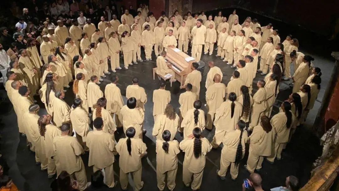 当把信仰融入音乐,他真的能成为神? | 第12张 | 嘻哈中国 当把信仰融入音乐,他真的能成为神? | 第12张