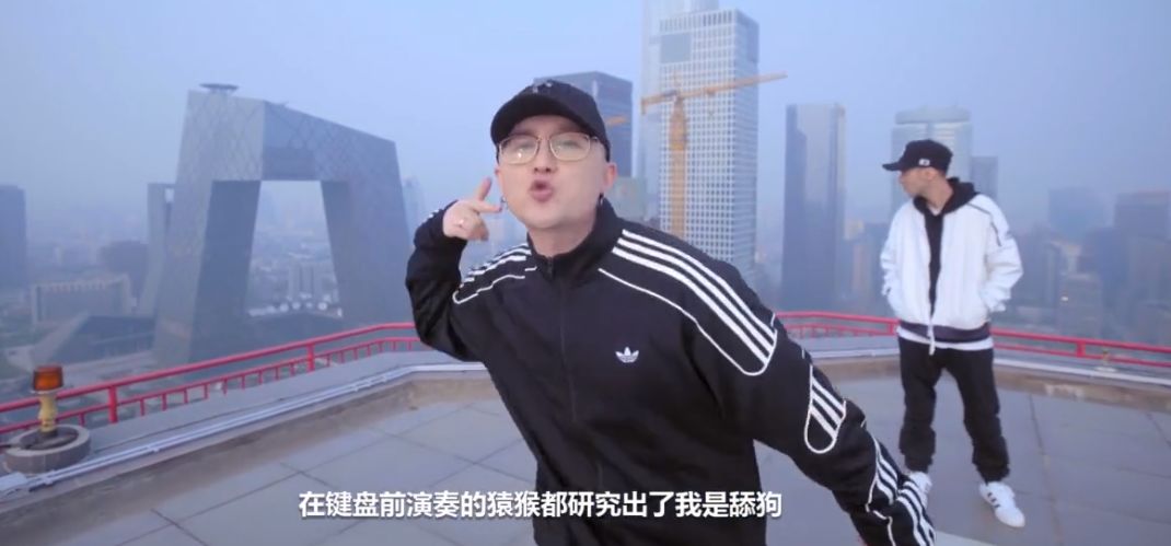 那吾克热DK领衔Cypher!去年Diss大反击,今年秀了波从未见过的骚操作! | 第2张 | 嘻哈中国 那吾克热DK领衔Cypher!去年Diss大反击,今年秀了波从未见过的骚操作! | 第2张