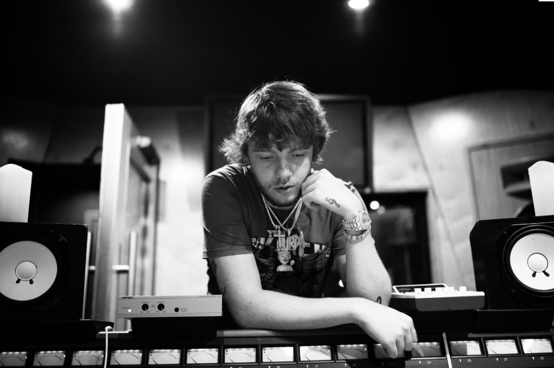 无数一线大牌rapper热单的背后,都隐藏着一个26岁的白人小伙 | 第9张 | 嘻哈中国 无数一线大牌rapper热单的背后,都隐藏着一个26岁的白人小伙 | 第9张