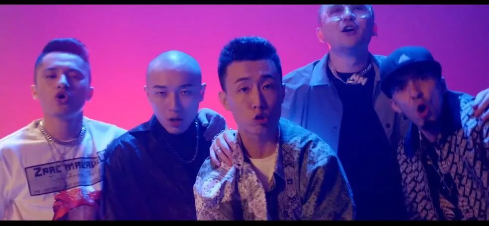 那吾克热DK领衔Cypher!去年Diss大反击,今年秀了波从未见过的骚操作! | 第26张 | 嘻哈中国 那吾克热DK领衔Cypher!去年Diss大反击,今年秀了波从未见过的骚操作! | 第26张