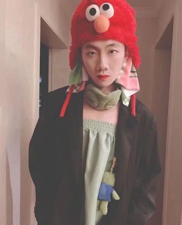 活死人和成都集团,谁才是中国第一沙雕厂牌? | 第7张 | 嘻哈中国 活死人和成都集团,谁才是中国第一沙雕厂牌? | 第7张