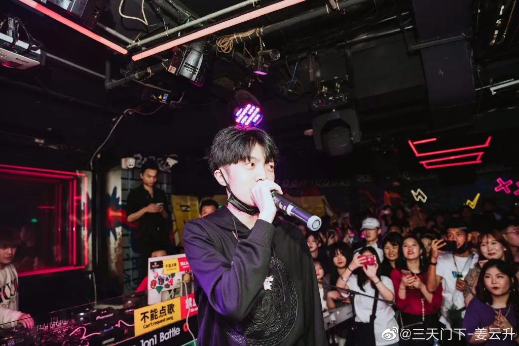 让谢帝幼杀CB新秀Melo僵尸告诉你什么才是吊押韵丨押韵狂魔2.0