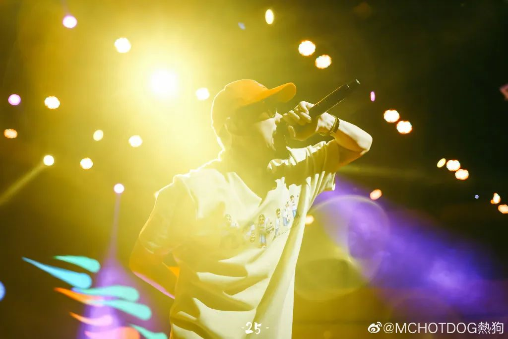 让谢帝幼杀CB新秀Melo僵尸告诉你什么才是吊押韵丨押韵狂魔2.0