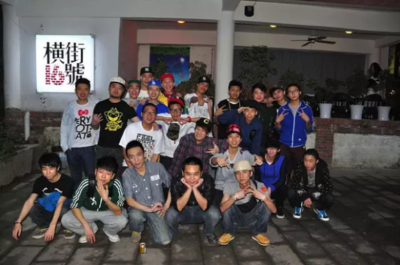 既生GAI，何生唯；Bridge大战王齐铭；他们不说勒是雾都——图鉴重庆篇（下）