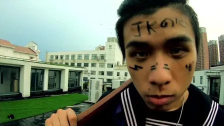 活死人和成都集团,谁才是中国第一沙雕厂牌? | 第5张 | 嘻哈中国 活死人和成都集团,谁才是中国第一沙雕厂牌? | 第5张