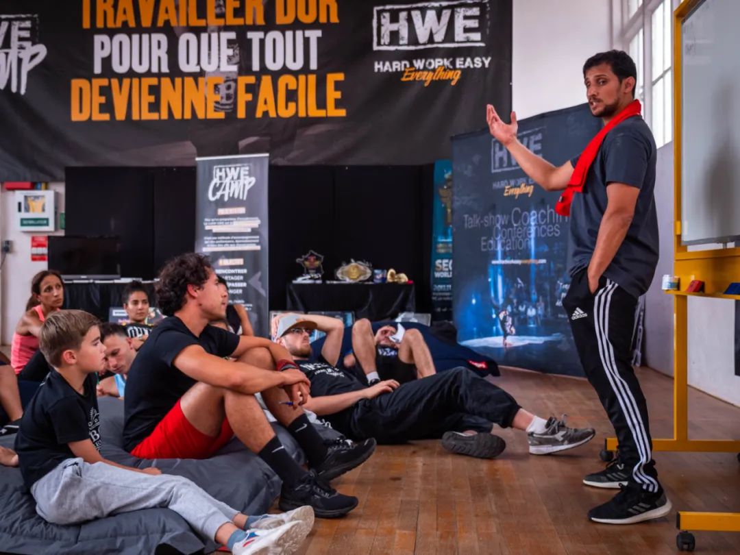 被Breaking耽误的足球运动员:巴黎奥运会Breaking形象大使,Bc one世界冠军Mounir | 第4张 | 嘻哈中国 被Breaking耽误的足球运动员:巴黎奥运会Breaking形象大使,Bc one世界冠军Mounir | 第4张