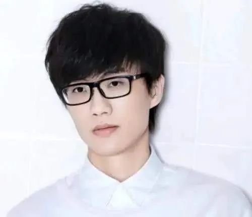 在成为“华语乐坛的良心”之前,许嵩也曾是那个“怼人不倦”的Vae | 第10张 | 嘻哈中国 在成为“华语乐坛的良心”之前,许嵩也曾是那个“怼人不倦”的Vae | 第10张