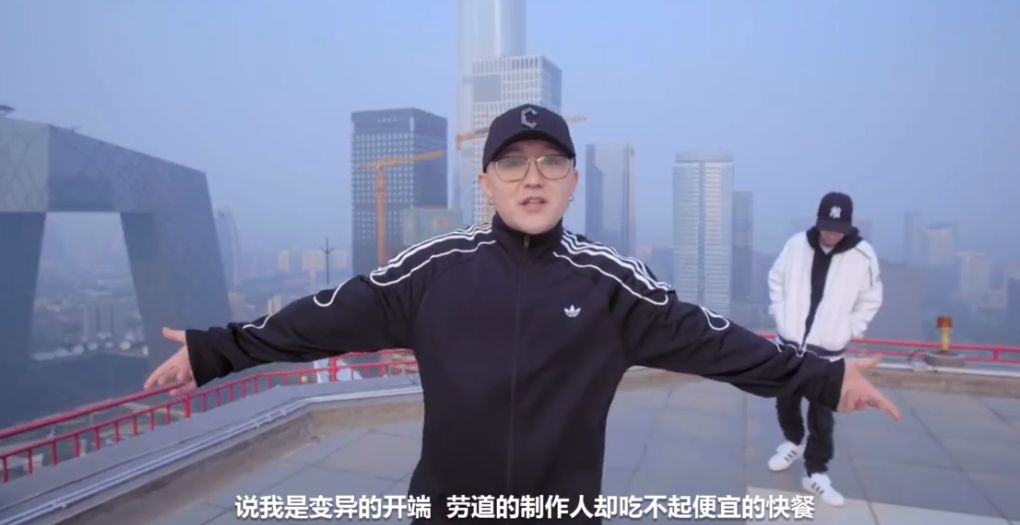 那吾克热DK领衔Cypher!去年Diss大反击,今年秀了波从未见过的骚操作! | 第9张 | 嘻哈中国 那吾克热DK领衔Cypher!去年Diss大反击,今年秀了波从未见过的骚操作! | 第9张