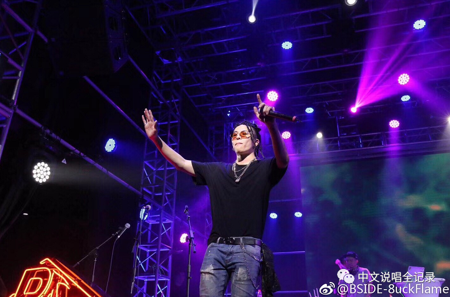 八口 奉献了《说唱听我的》最令人惋惜的表演 | 第19张 | 嘻哈中国 八口 奉献了《说唱听我的》最令人惋惜的表演 | 第19张