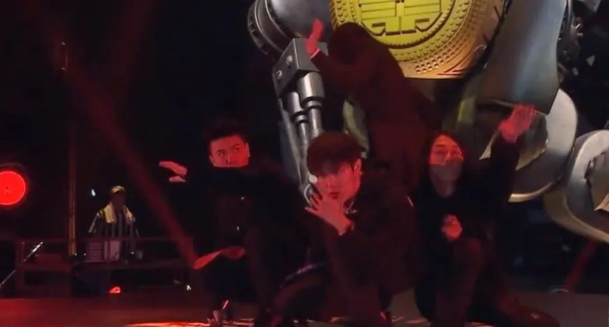 是现场DISS JD和Cream D更炸,还是秃子在线剃头怼小鬼更炸? | 第26张 | 嘻哈中国 是现场DISS JD和Cream D更炸,还是秃子在线剃头怼小鬼更炸? | 第26张