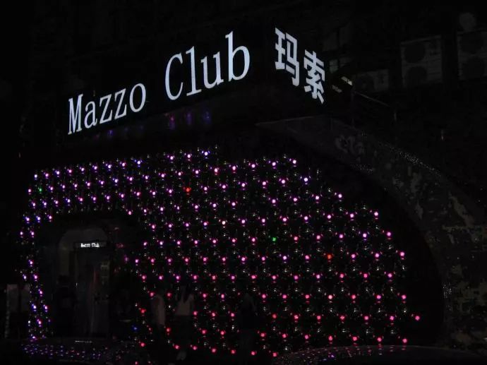 主动申请光光弃票的Trouble Z，受到了所有rapper的respect，方仔都带头拉票了