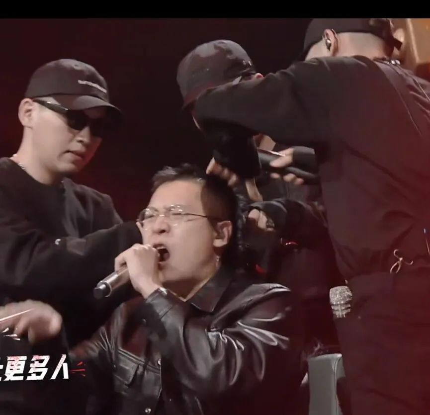 是现场DISS JD和Cream D更炸,还是秃子在线剃头怼小鬼更炸? | 第4张 | 嘻哈中国 是现场DISS JD和Cream D更炸,还是秃子在线剃头怼小鬼更炸? | 第4张