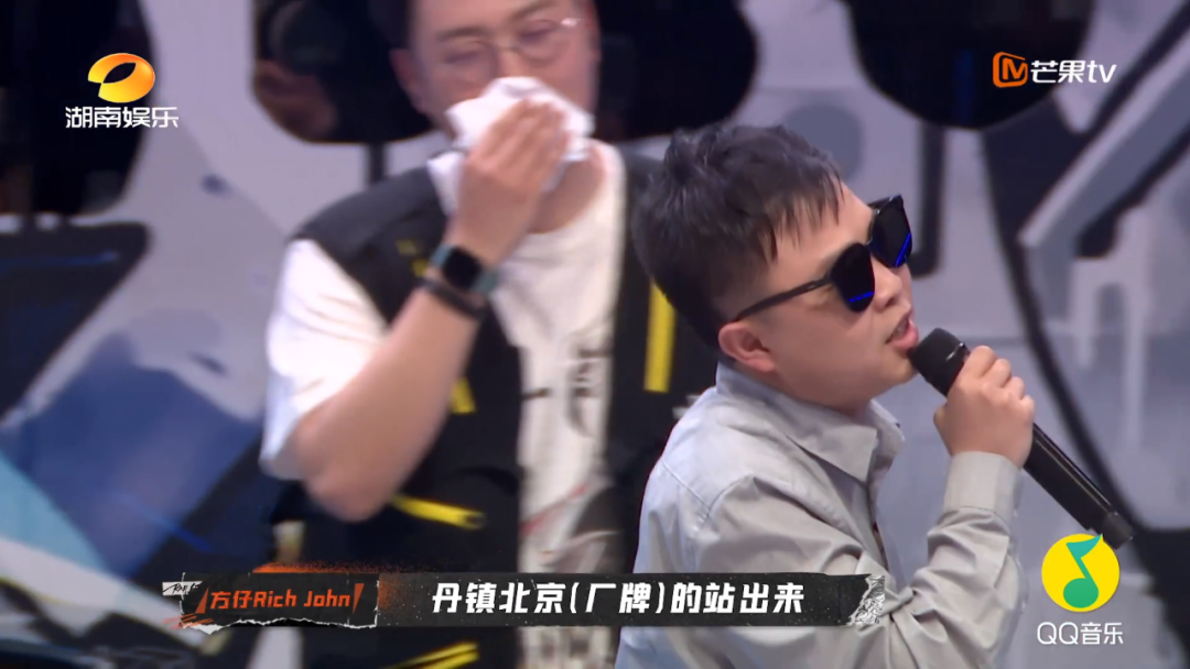 《说唱听我的》播出后,最大赢家是按摩椅 | 第23张 | 嘻哈中国 《说唱听我的》播出后,最大赢家是按摩椅 | 第23张