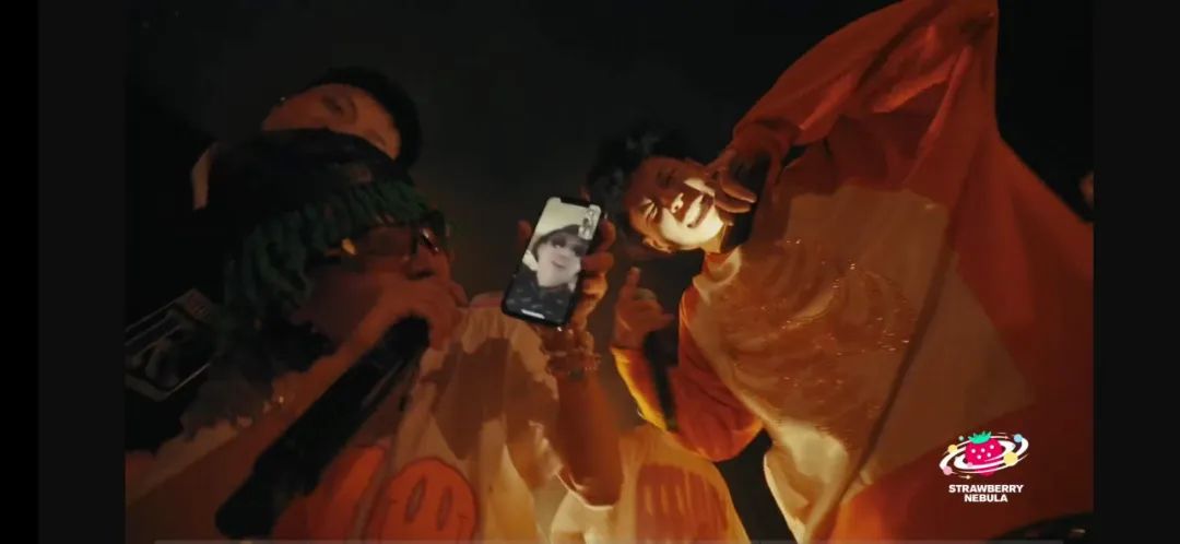 我花18块钱看了GOSH的线上演唱会，没想到他们拍了一部电影 | 第11张