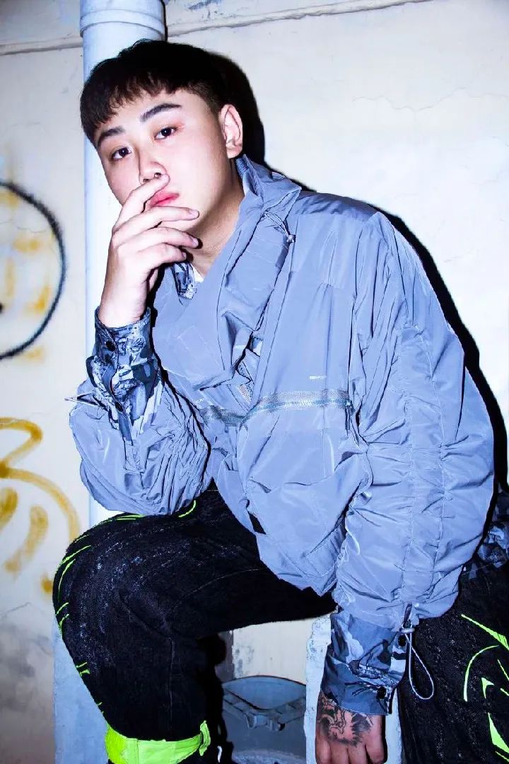 作为河南最出色的rapper之一，他的说唱生涯却是从喊麦开始的...