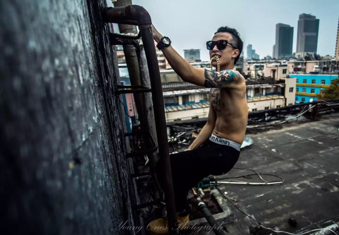 主动申请光光弃票的Trouble Z，受到了所有rapper的respect，方仔都带头拉票了