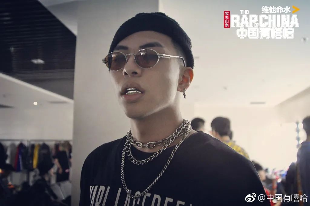 曾在《中国有嘻哈》震惊吴亦凡的他,如今也是《说唱听我的》那个敢于直面JD的猛男 | 第4张 | 嘻哈中国 曾在《中国有嘻哈》震惊吴亦凡的他,如今也是《说唱听我的》那个敢于直面JD的猛男 | 第4张