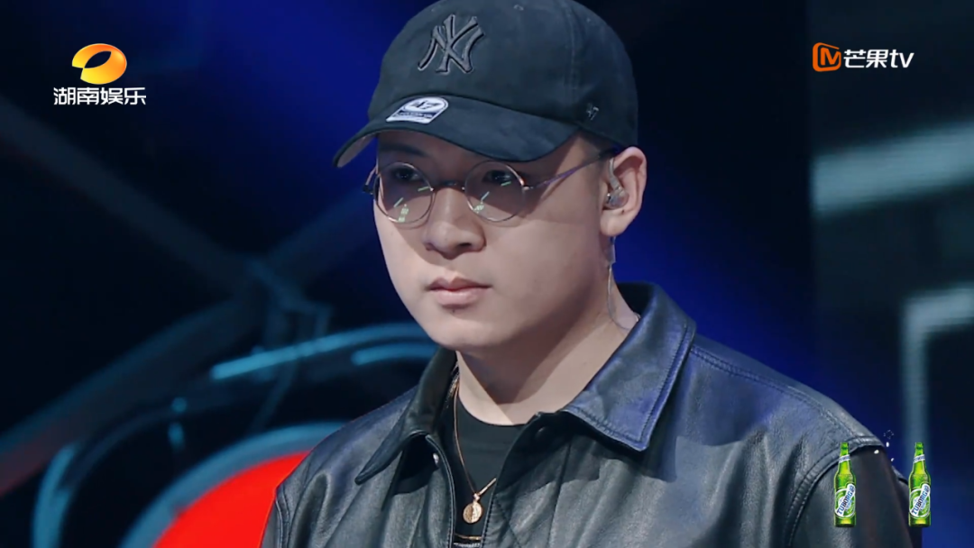 饭圈粉丝声讨秃子:学艺先学德 | 第1张 | 嘻哈中国 饭圈粉丝声讨秃子:学艺先学德 | 第1张