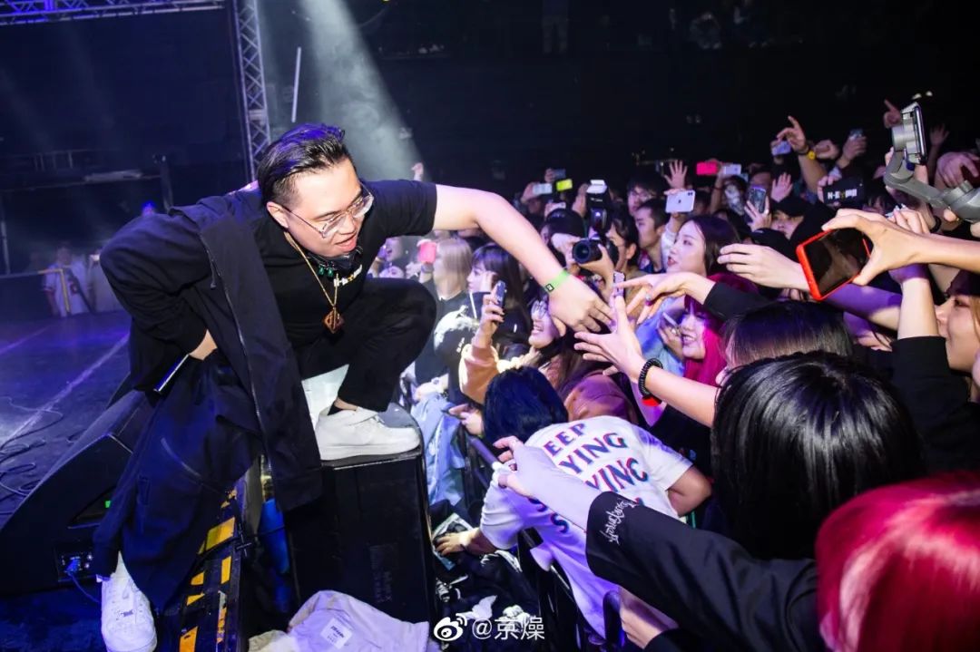 连续登陆央视三个月,畸形儿居然一个粉丝都没涨 | 第4张 | 嘻哈中国 连续登陆央视三个月,畸形儿居然一个粉丝都没涨 | 第4张