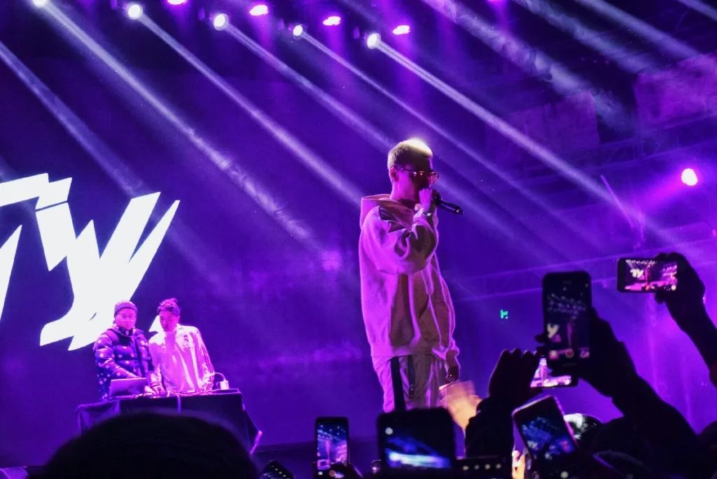 这一次,不说你的手机莫得CDC就显得档次低 | 第17张 | 嘻哈中国 这一次,不说你的手机莫得CDC就显得档次低 | 第17张