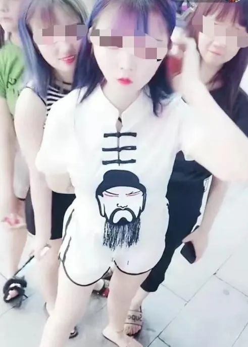 喊麦和社会摇也要搞选秀,光是选手海选我已经尬得头皮发麻... | 第14张 | 嘻哈中国 喊麦和社会摇也要搞选秀,光是选手海选我已经尬得头皮发麻... | 第14张