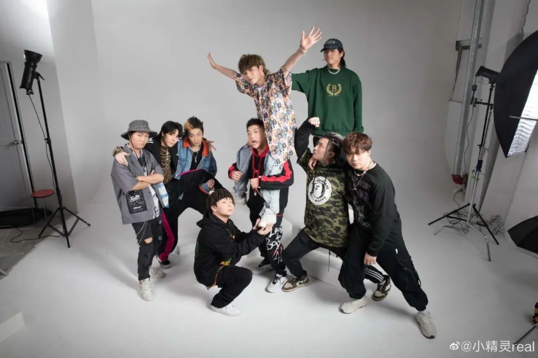 活死人新任主理人的真实身份,居然是说唱圈颜值最高的“Lo娘”? | 第12张 | 嘻哈中国 活死人新任主理人的真实身份,居然是说唱圈颜值最高的“Lo娘”? | 第12张