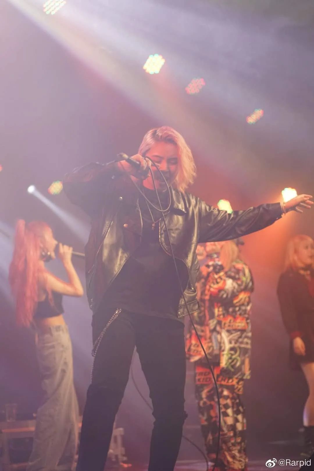 专访望江晴:妈妈看了我的表演,哭得稀里哗啦 | 第4张 | 嘻哈中国 专访望江晴:妈妈看了我的表演,哭得稀里哗啦 | 第4张