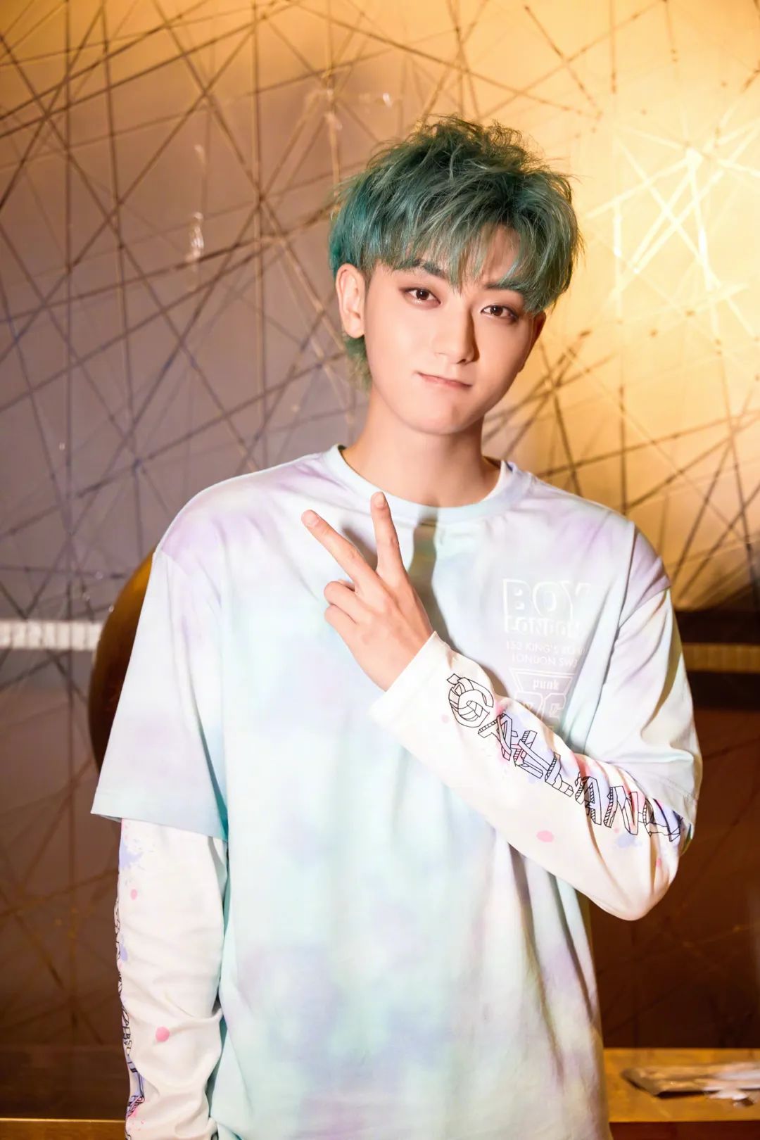 曾被各种Diss的黄子韬官宣《说唱新世代》，新说唱暗示朴宰范，七哥更高热狗还会远吗？