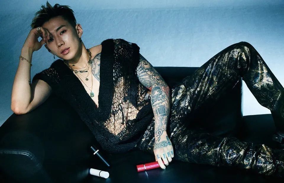 曾被各种Diss的黄子韬官宣《说唱新世代》，新说唱暗示朴宰范，七哥更高热狗还会远吗？