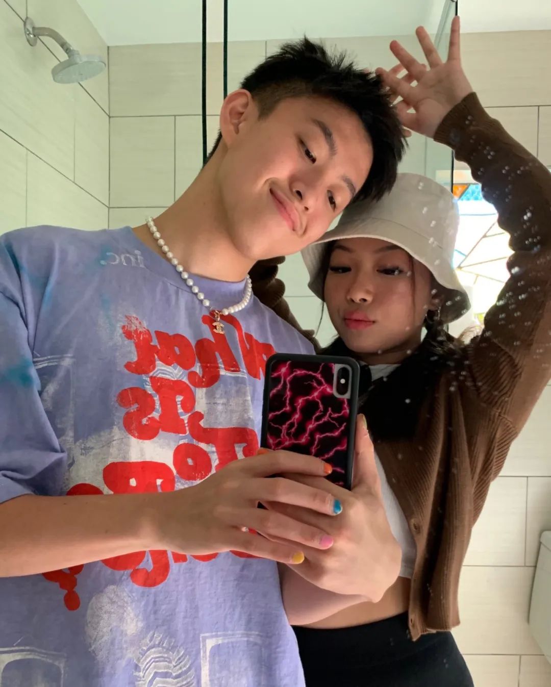 《说唱新世代》导师：黄子韬、热狗、马思唯&KnowKnow、Rich Brian