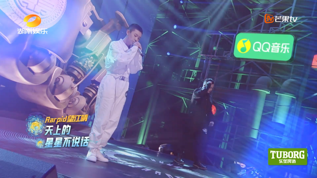 专访望江晴:妈妈看了我的表演,哭得稀里哗啦 | 第5张 | 嘻哈中国 专访望江晴:妈妈看了我的表演,哭得稀里哗啦 | 第5张