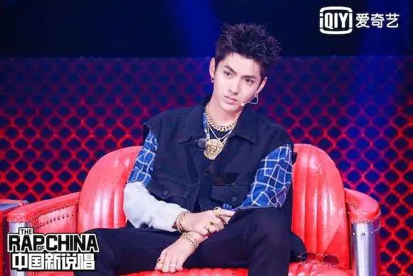 照搬新说唱最傻逼的赛制，《说唱听我的》到底怎么了？