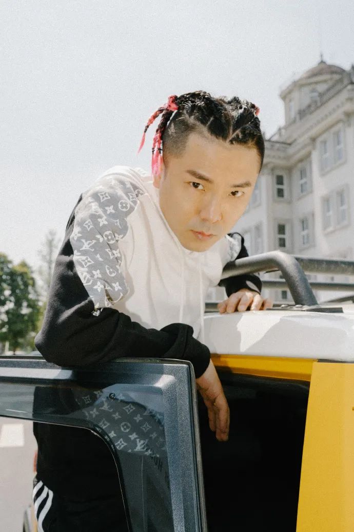 插头专访 | 邓典果DDG：带着Jenny回归祖国的怀抱