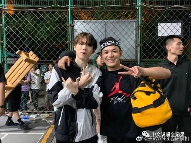 秃子出歌回应怼小鬼事件,综艺里的“反派”都真的那么讨厌吗? | 第12张 | 嘻哈中国 秃子出歌回应怼小鬼事件,综艺里的“反派”都真的那么讨厌吗? | 第12张