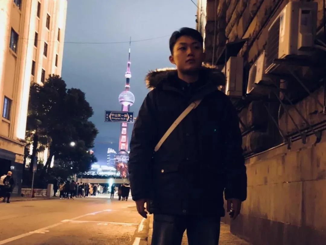 他不想做蛋堡、小老虎那样的说唱诗人,他要做说唱作家 | 第4张 | 嘻哈中国 他不想做蛋堡、小老虎那样的说唱诗人,他要做说唱作家 | 第4张