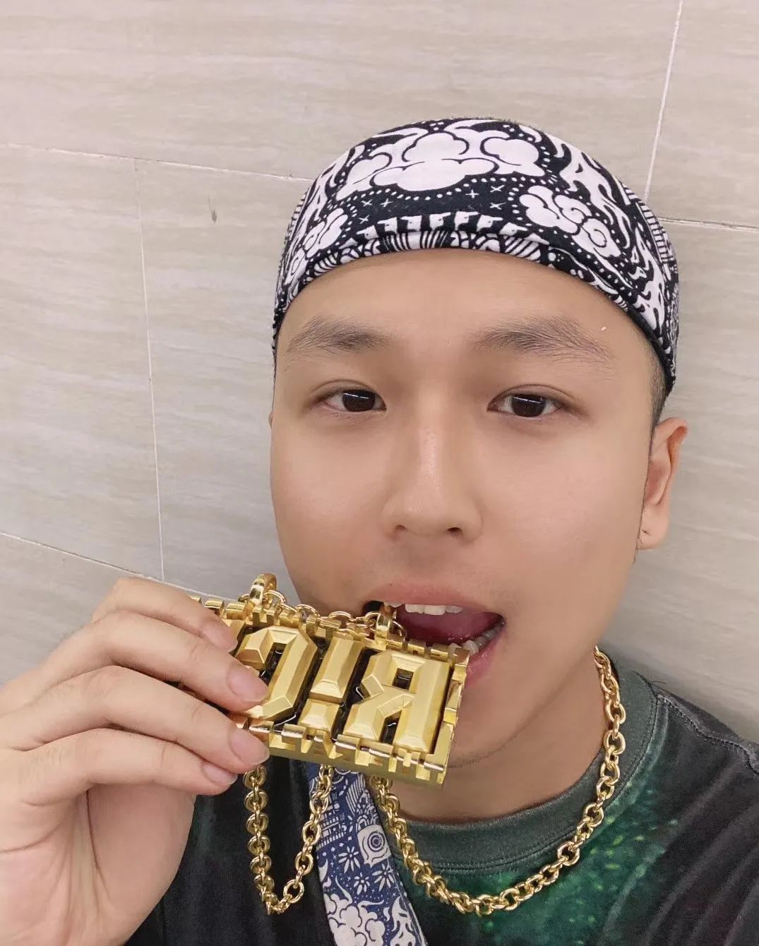 专访 | 梦徐MX:我戴上竹蜻蜓,飞上灵山! | 第3张 | 嘻哈中国 专访 | 梦徐MX:我戴上竹蜻蜓,飞上灵山! | 第3张